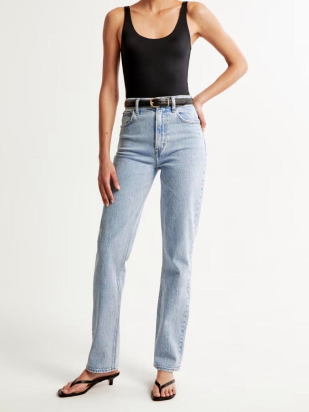 Abercrombie & Fitch Ultra High Rise 90s Straight Jean
